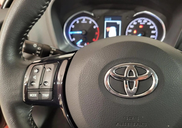 Toyota Yaris cena 54900 przebieg: 44500, rok produkcji 2017 z Pelplin małe 172